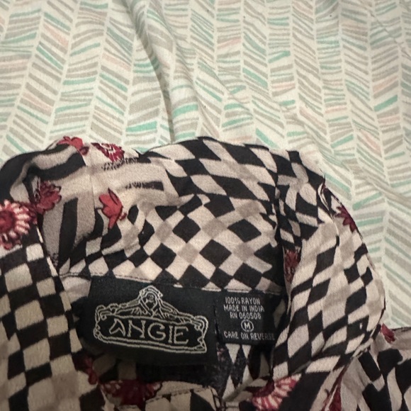 Angie crop short sleeve button up - 100% rayon - Picture 2 of 2